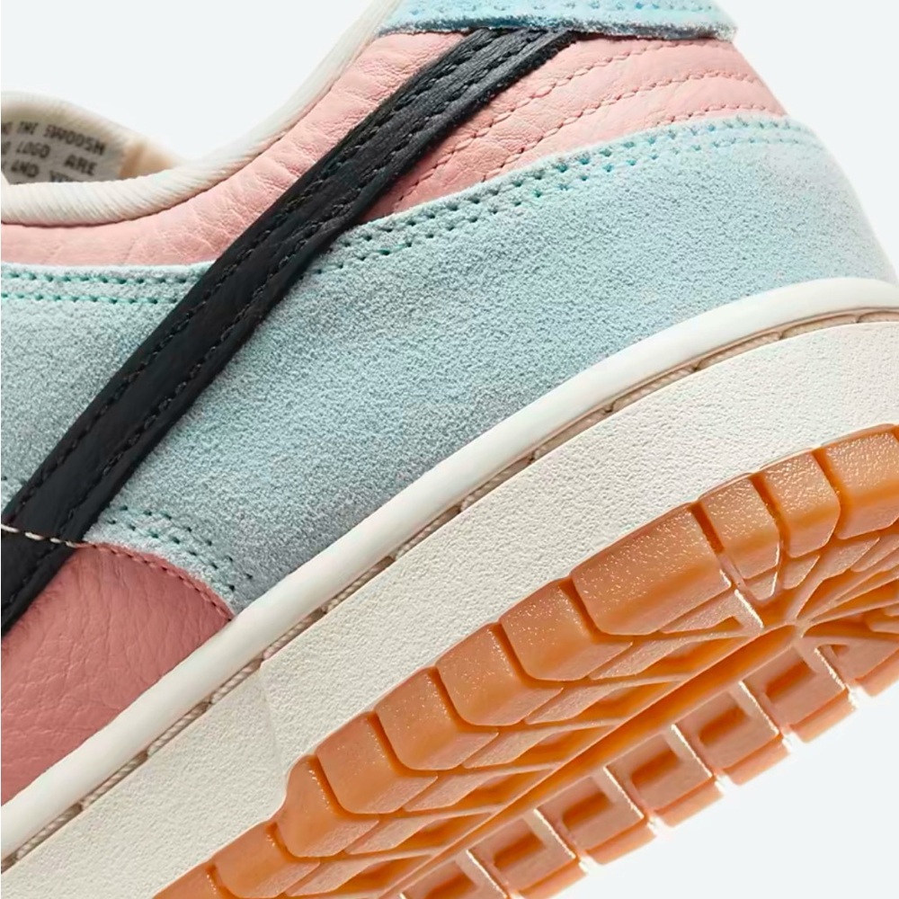 Nike Dunk Low Glacier Blue Pink Gum HJ7341-474  Womens Size 7.5 W - Picture 4 of 6